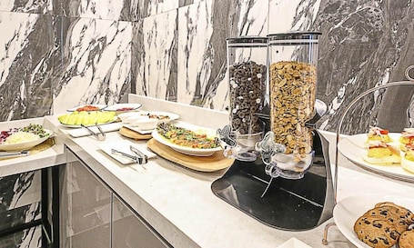 Petit déjeuner (10000 KRW par personne)