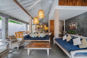 Flat-screen TV - Villa Bella Vista (Seminyak)