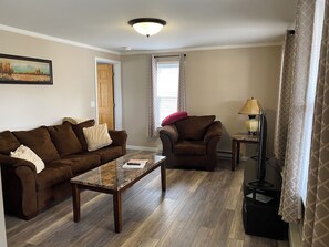 Smart TV - Cozy, Clean, Convenient and Spacious 3-bedroom apartment in beautiful Clayton. (Clayton)
