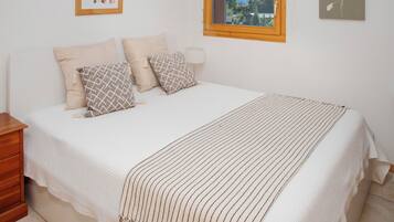 3 Schlafzimmer, Schreibtisch, Internetzugang