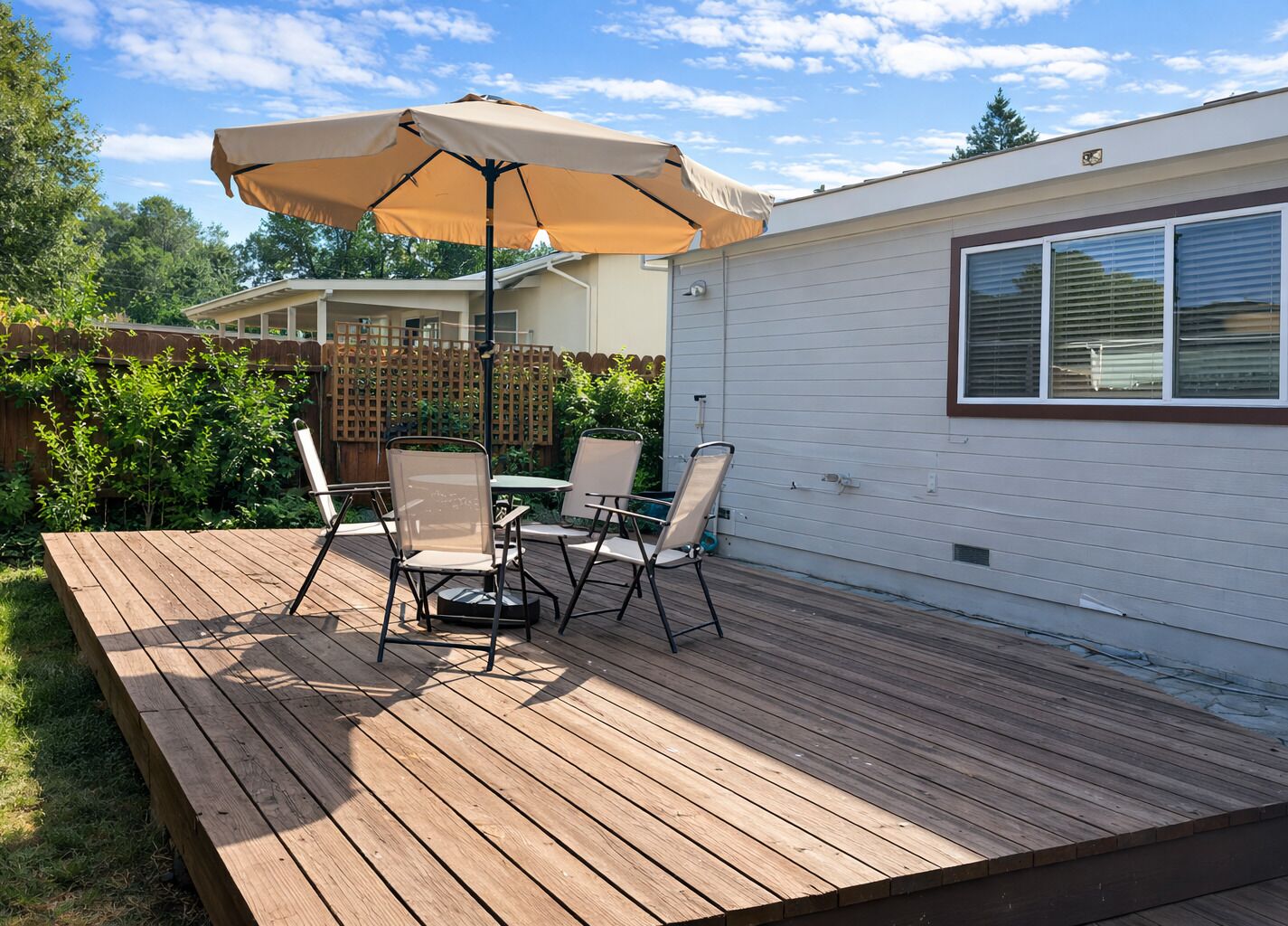 Outdoor dining