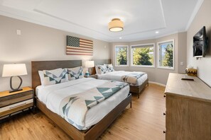 6 bedrooms, desk, iron/ironing board, WiFi