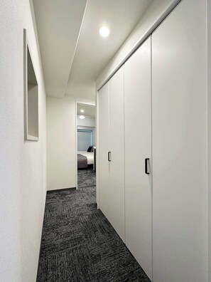 アイロン / アイロン台、WiFi、ベッドシーツ
