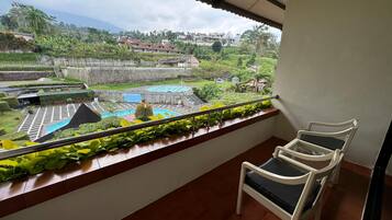 Deluxe Double or Twin Room, Balcony, Mountain View | Terrace/patio