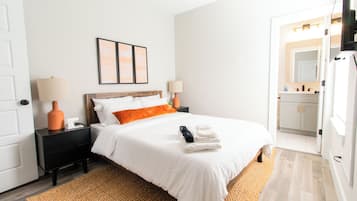 8 bedrooms, desk, iron/ironing board, travel crib