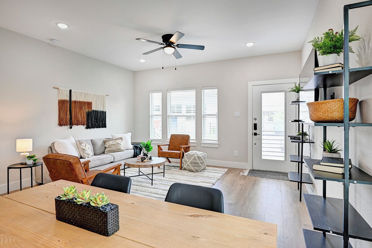 Photo 32 of Spacious 8BR 10BA Houston Retreat with Private Suites Ideal for Family Reunions