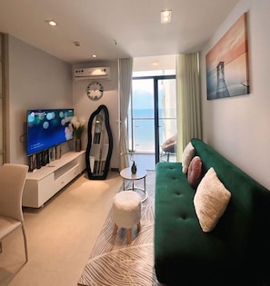 Ropa de cama de alta calidad, minibar y sistema de insonorización