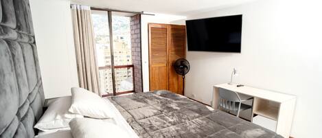 5 عدّة غرف نوم ومكواة/لوح كي وواي فاي وملاءات أسرّة