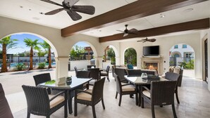 Outdoor dining - PGA Signature at its FINEST, Steps to resort, Game Room, Luxe Interior (La Quinta)