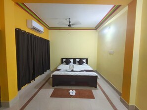Soundproofing, free WiFi, bed sheets - Goroomgo The Grand Empire Angul (Angul)