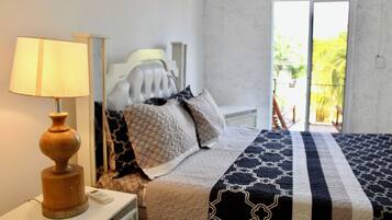 Business-Studio | Verdunkelungsvorhänge, schallisolierte Zimmer, Bügeleisen/Bügelbrett