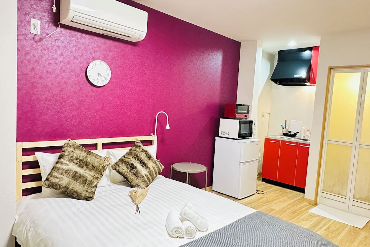 Comfort Double Room (302) | In-room safe, blackout drapes, WiFi (free)