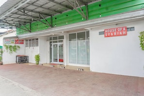 Front of property - Hotel O Sukarame Near Universitas Islam Negeri Raden Intan Lampung Formerly Hotel Legundi (Bandar Lampung)