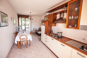 Apartment, 2 Bedrooms, Balcony, Garden View | Interior