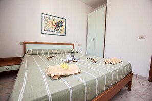 Apartamento, 2 quartos, sacada, vista para o jardim | 3 quartos