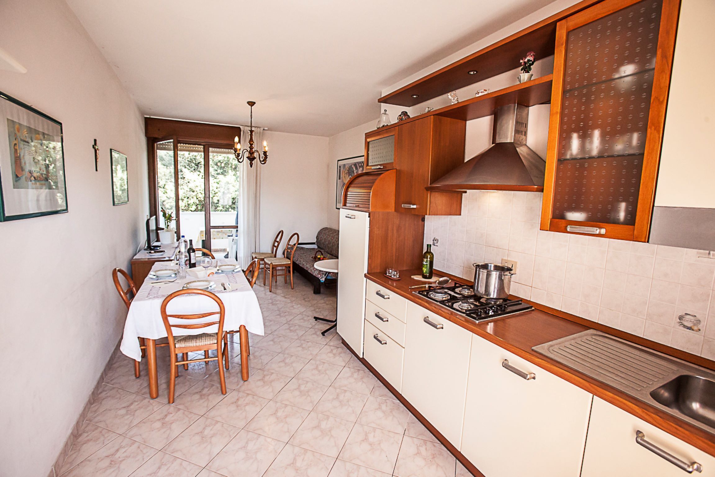 Apartment, 2 Bedrooms, Balcony, Garden View | Interior