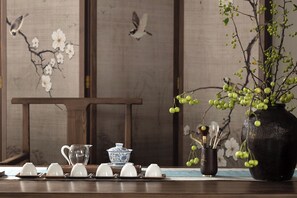 Lobby sitting area - LA MAISON . View Resort (Lijiang)