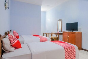 Standard Twin Room | Premium bedding, free WiFi, bed sheets - Hotel O Arjosari Near Plaza Araya Formerly Hotel Nugraha (Malang)