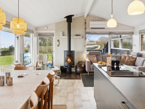 "Titta" - 10m to the fjord by Interhome