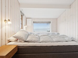 3 bedrooms, Internet