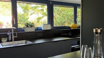 Réfrigérateur, four, plaque de cuisson, lave-vaisselle