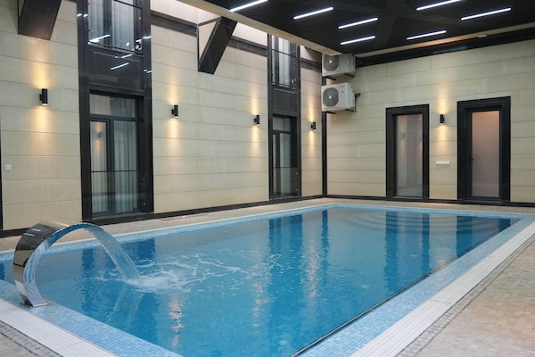 Una piscina techada