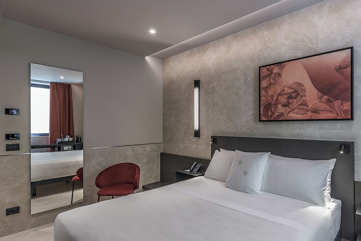 Standard Double Room, 1 Queen Bed | Down comforters, minibar, in-room safe, desk