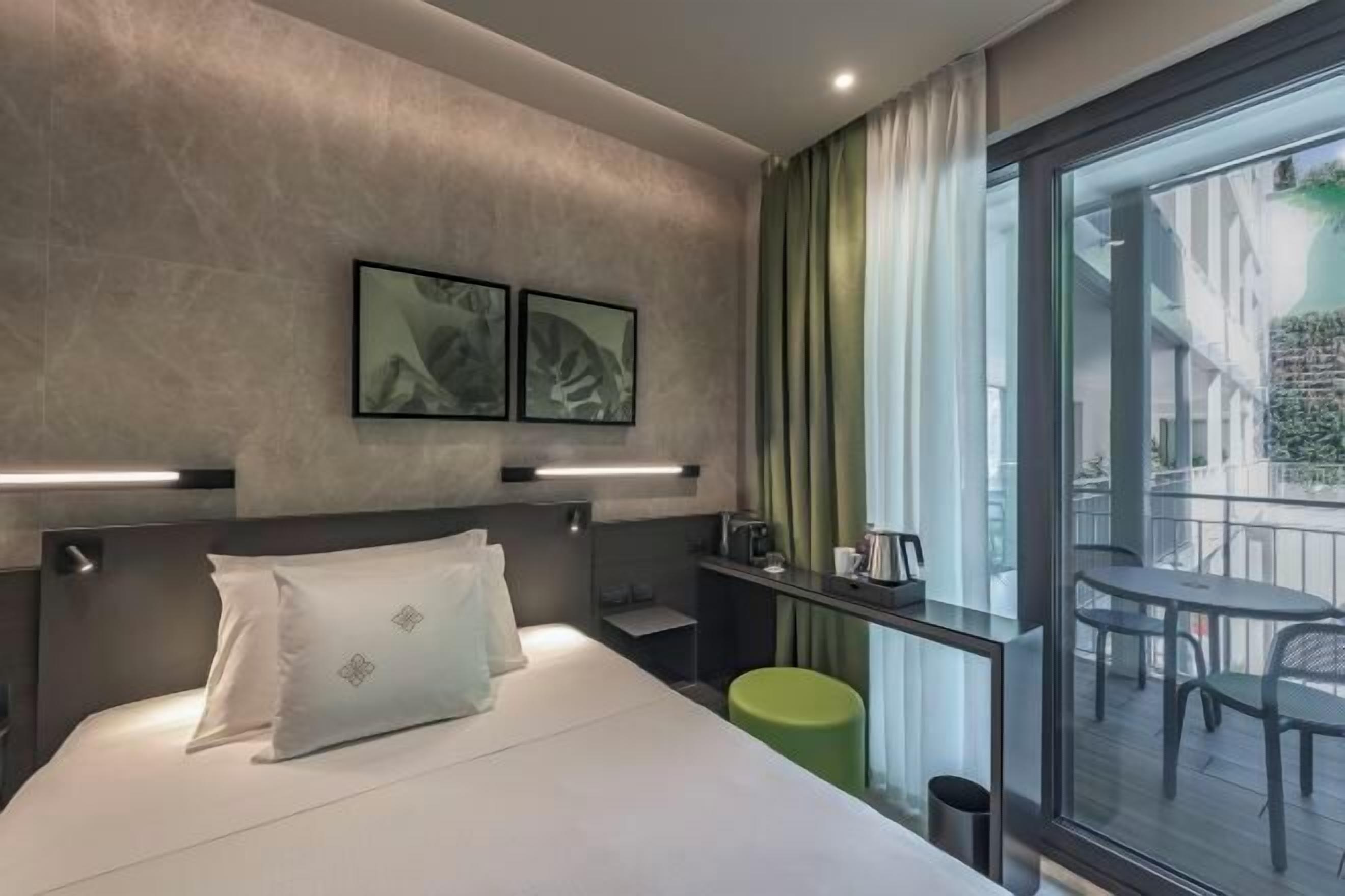 Couette en duvet d'oie, minibar, coffres-forts dans les chambres, bureau