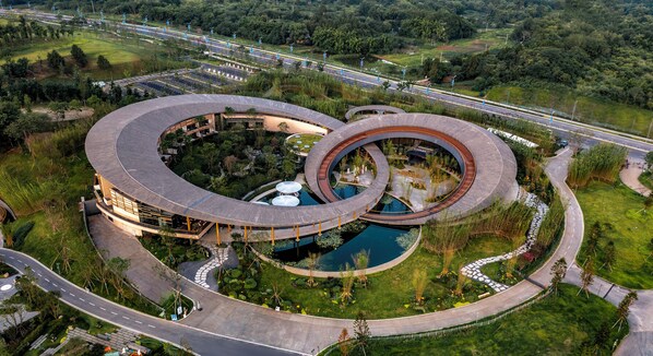Exterior - Chengdu Expo Waterfall Hotel - Mgallery Collection (Chengdu)