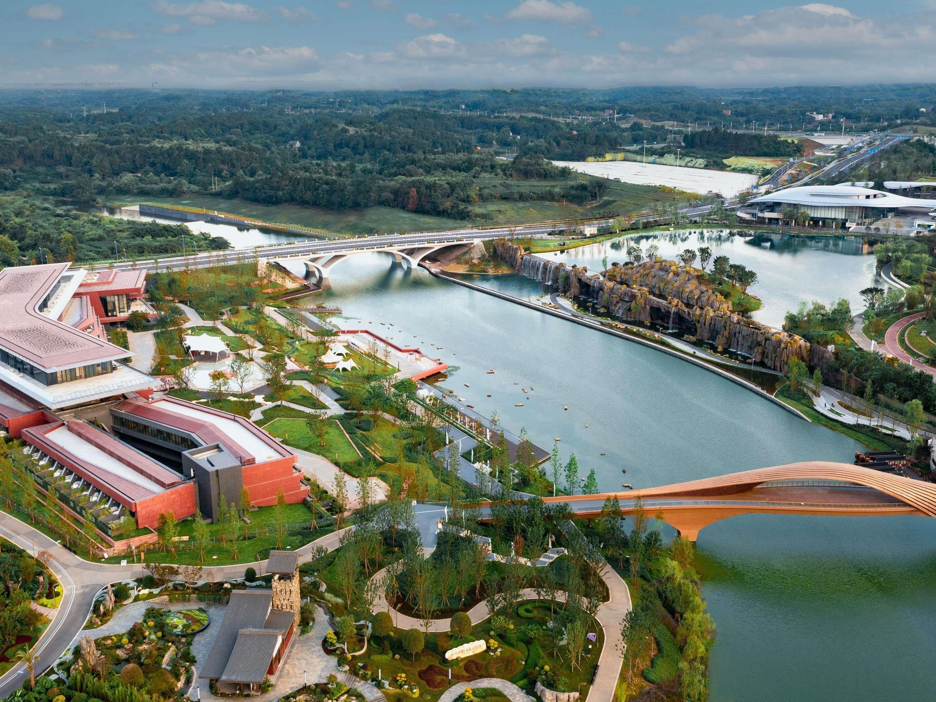 المنشأة من الخارج