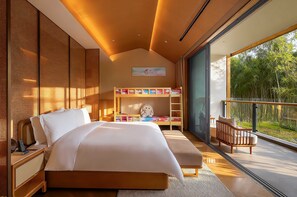 Deluxe Room, 1 King Bed and 1 Bunk Bed, Private Heated Pool, Expo Park View | Down comforters, free minibar, in-room safe, blackout drapes
