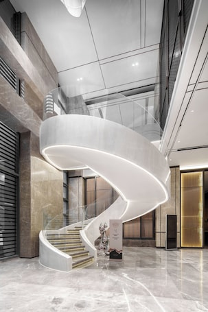 Barandillas en las escaleras. Grand Mercure Wuhan Hanyang