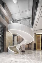 Handföng í stigagöngum