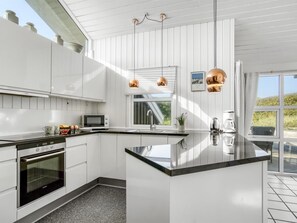 Fridge, microwave, dishwasher, cookware/dishes/utensils