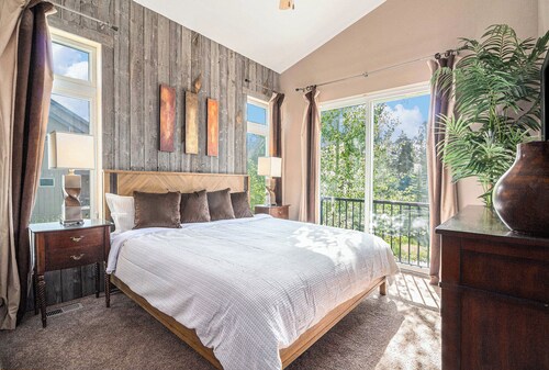 Peaks + Pines + Playtime | Your Iconic Retreat