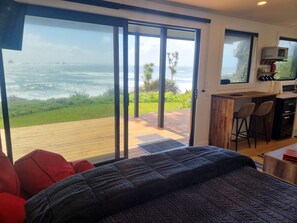 1 bedroom, WiFi, bed sheets - Hole in the rock studio
Welcome to the hole in the rock Studio,  (Cape Foulwind)