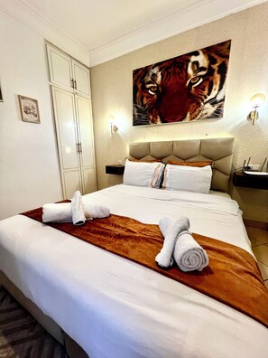 3 bedrooms, WiFi, bed sheets