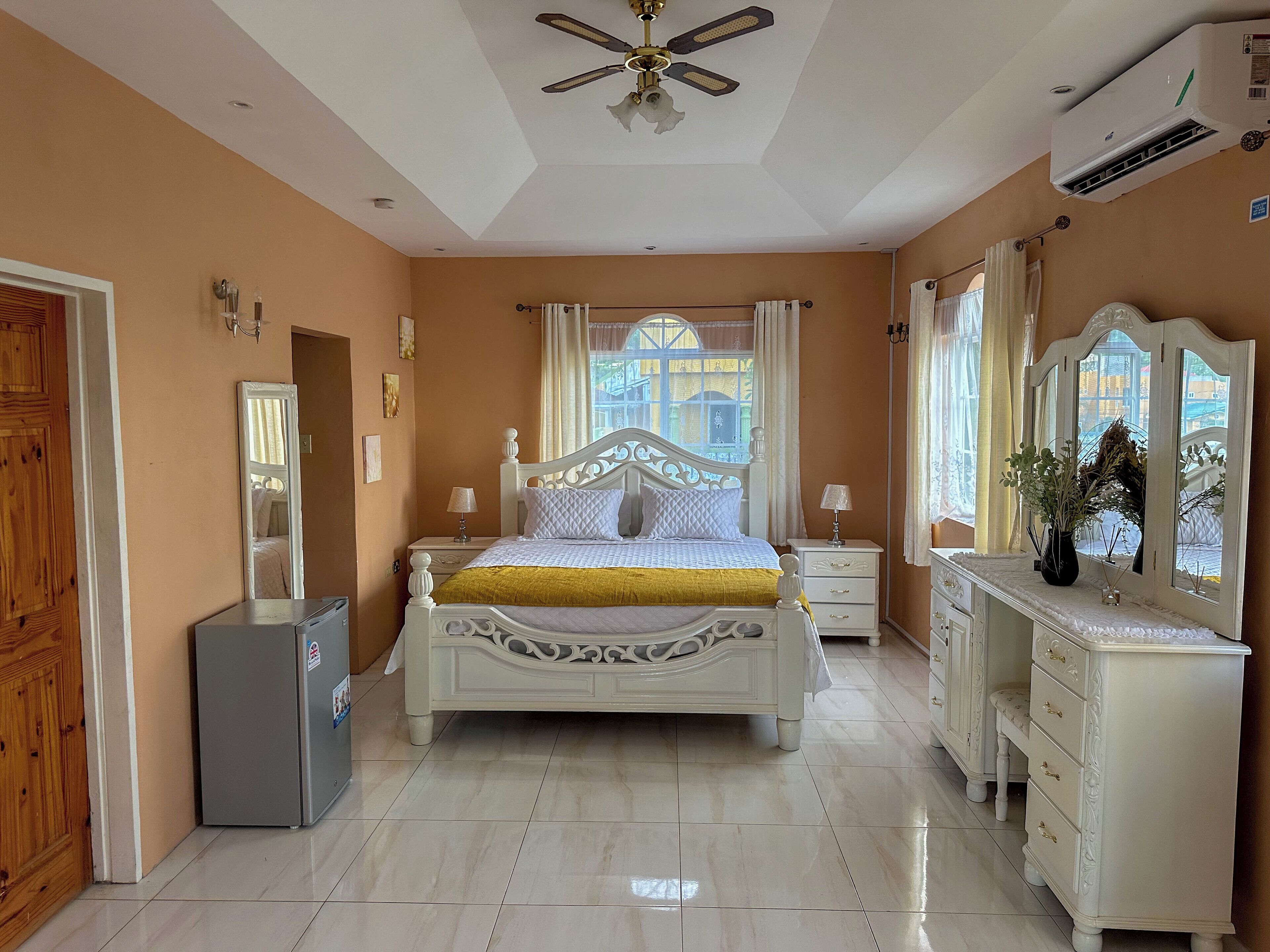 3 Schlafzimmer, Bügeleisen/Bügelbrett, WLAN, Bettwäsche