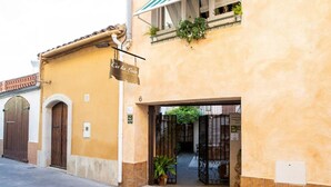 Unclassified image, 3 of 35, button - Casa Rural in Torrelles de Foix (Torrelles de Foix)