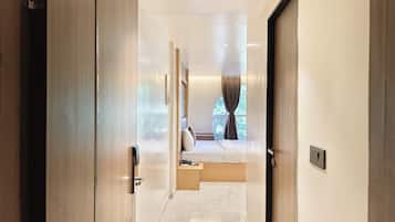 Deluxe Room | 1 bedroom, Egyptian cotton sheets, premium bedding