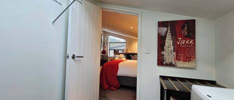 Fer et planche à repasser, Wi-Fi, draps fournis