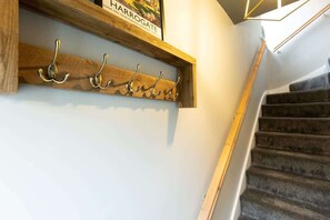 Interior - 3BR Family & Pet-Friendly + Parking (North Yorkshire)