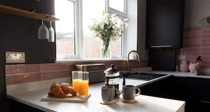 3BR Family & Pet-Friendly + Parking