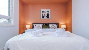 2 makuuhuonetta, silitysrauta/-lauta, vauvan matkasänky, Wi-Fi