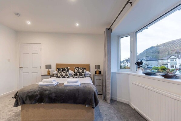 3 bedrooms, iron/ironing board, travel crib, WiFi