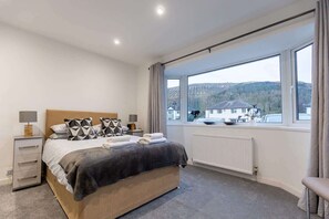 3 bedrooms, iron/ironing board, travel crib, WiFi - Family Friendly Cottage in the heart of the Lakes (Cumberland)