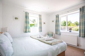 3 Schlafzimmer, Bügeleisen/Bügelbrett, Reisekinderbett, WLAN