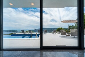 4 bedrooms - Pool Villa Luxoria Trebesin (Herceg Novi)