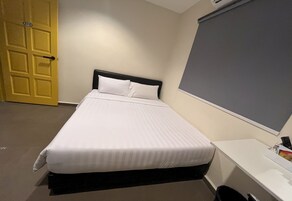 豪華雙人房, 1 張加大雙人床 | 書桌、手提電腦工作空間、床單