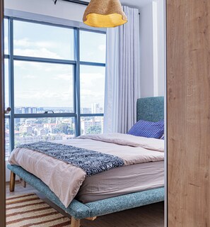 1 bedroom, desk, free WiFi, bed sheets